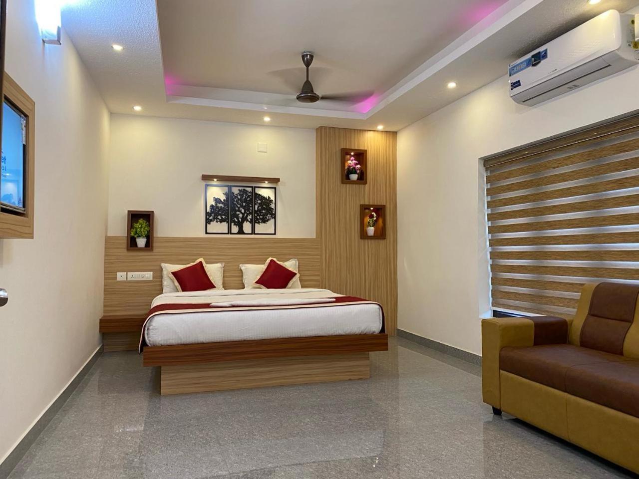 Vismaya Tower Guruvayur Exterior photo